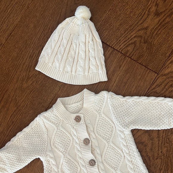 Baby Newborn Boy Knitted Sweater Romper - Picture 2 of 6